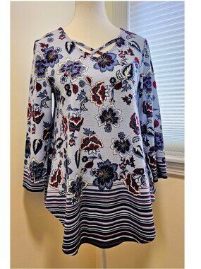 💯 Ruby Rd. "Must Haves II" Crisscross Floral Print Knit Top 💯